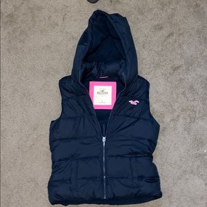 Hollister Puffer Vest Large